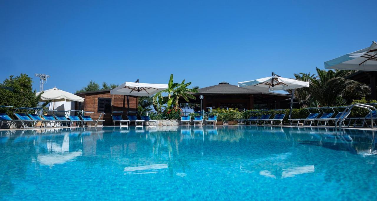 Hotel Residence Riviera Calabra Zambrone Exterior foto