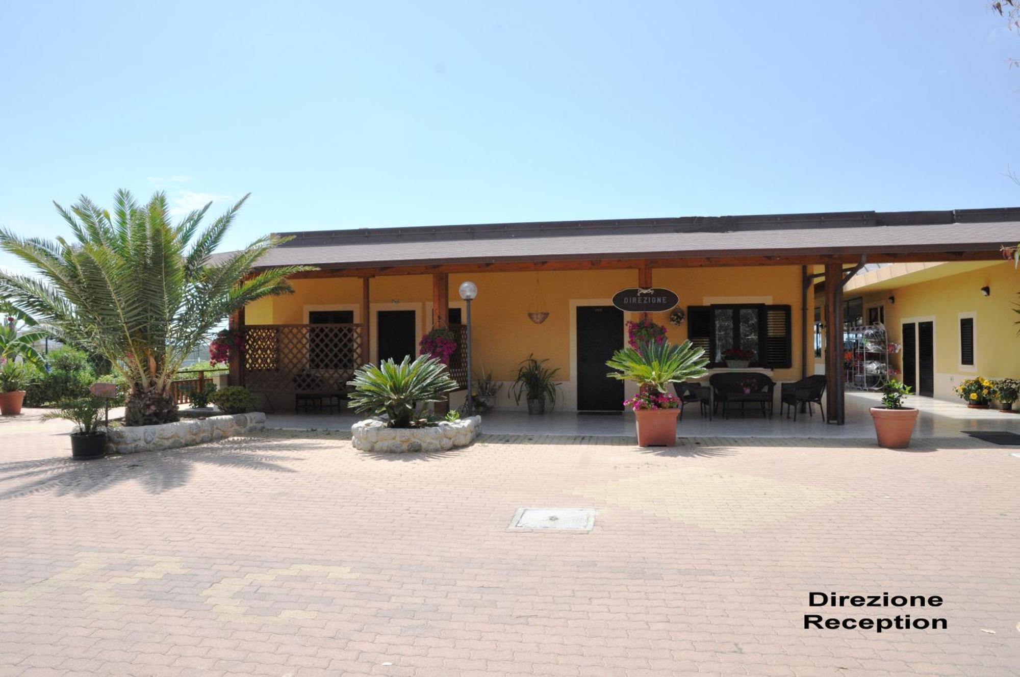 Hotel Residence Riviera Calabra Zambrone Exterior foto