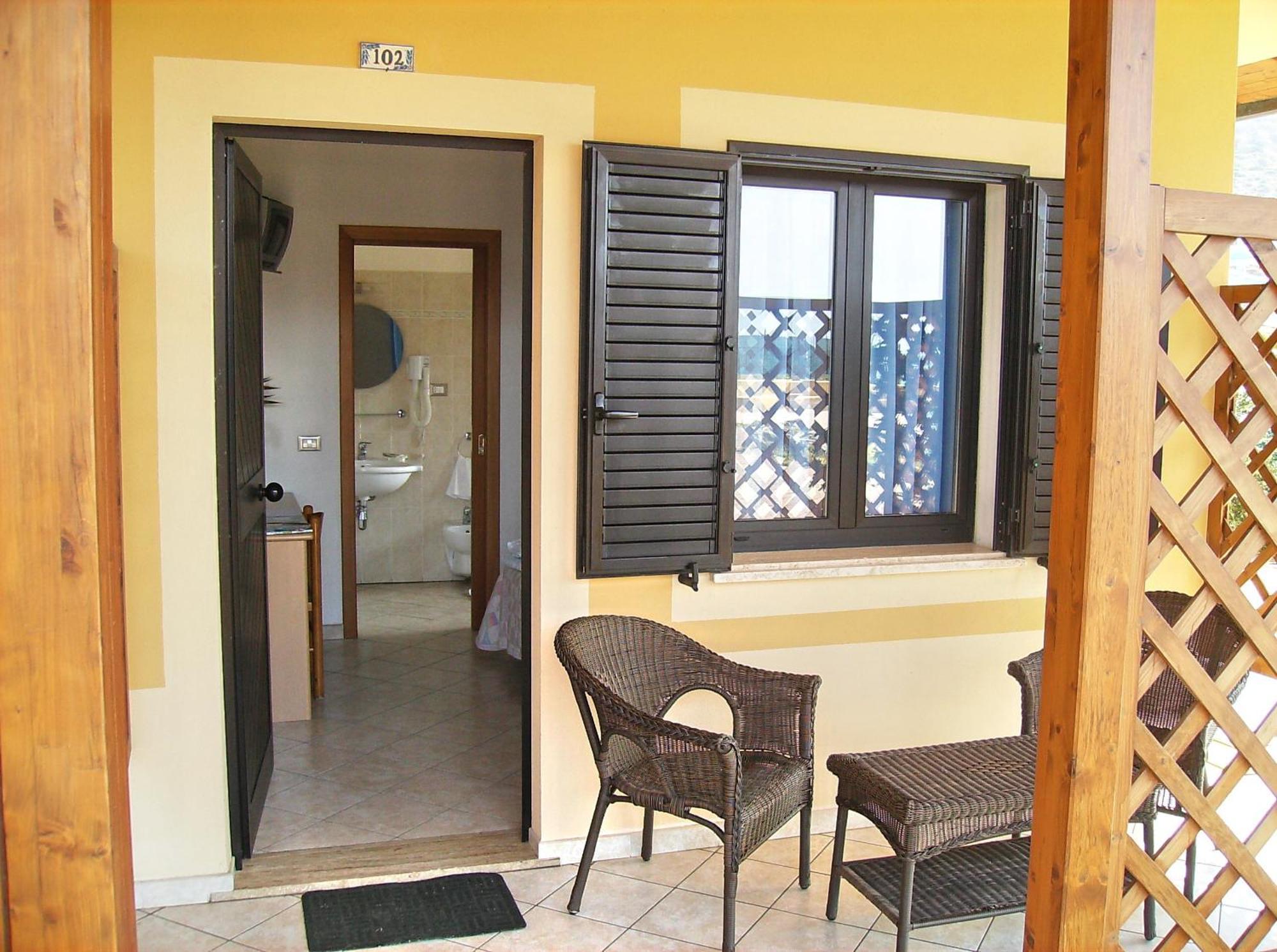 Hotel Residence Riviera Calabra Zambrone Exterior foto