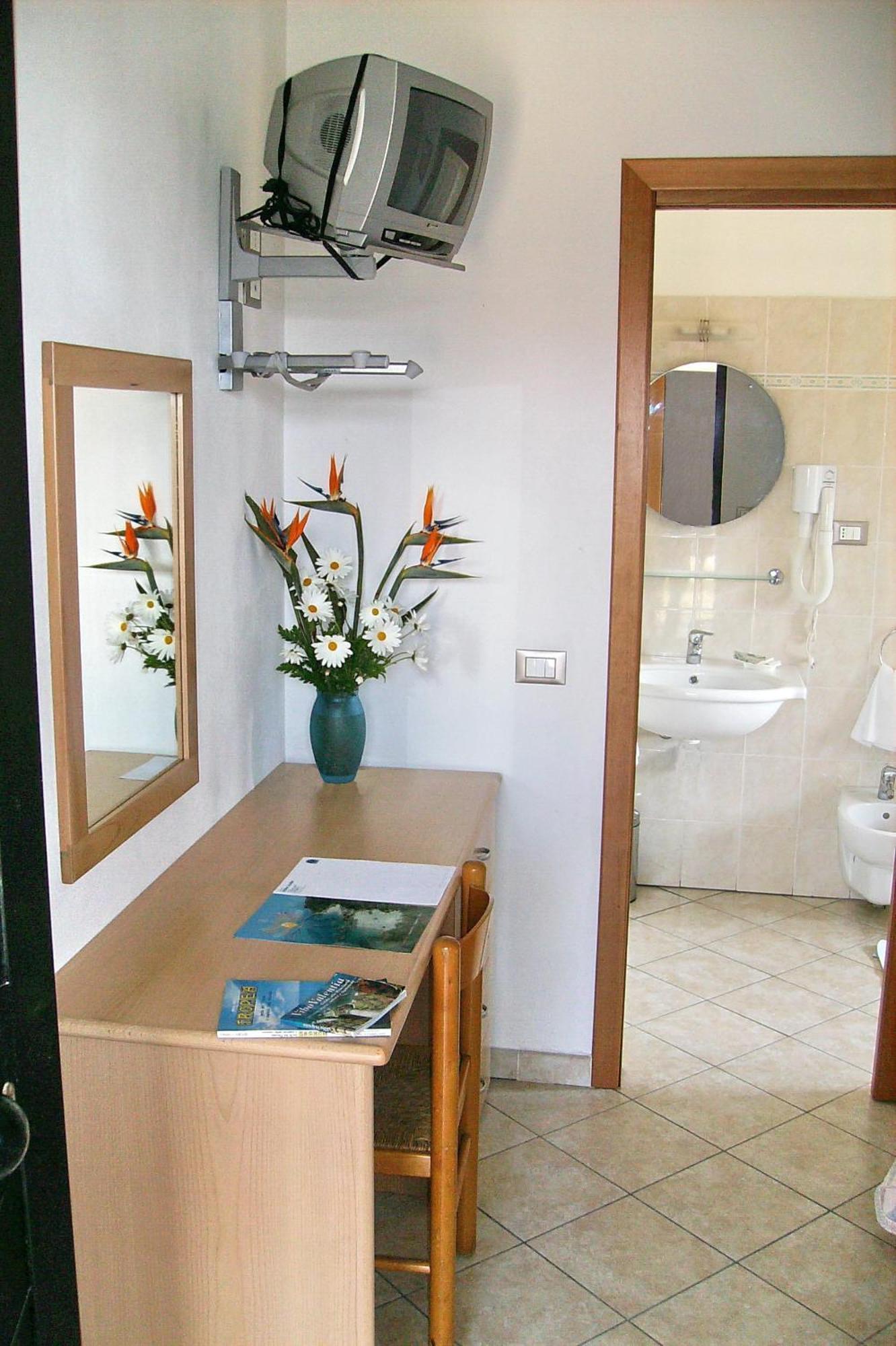Hotel Residence Riviera Calabra Zambrone Habitación foto
