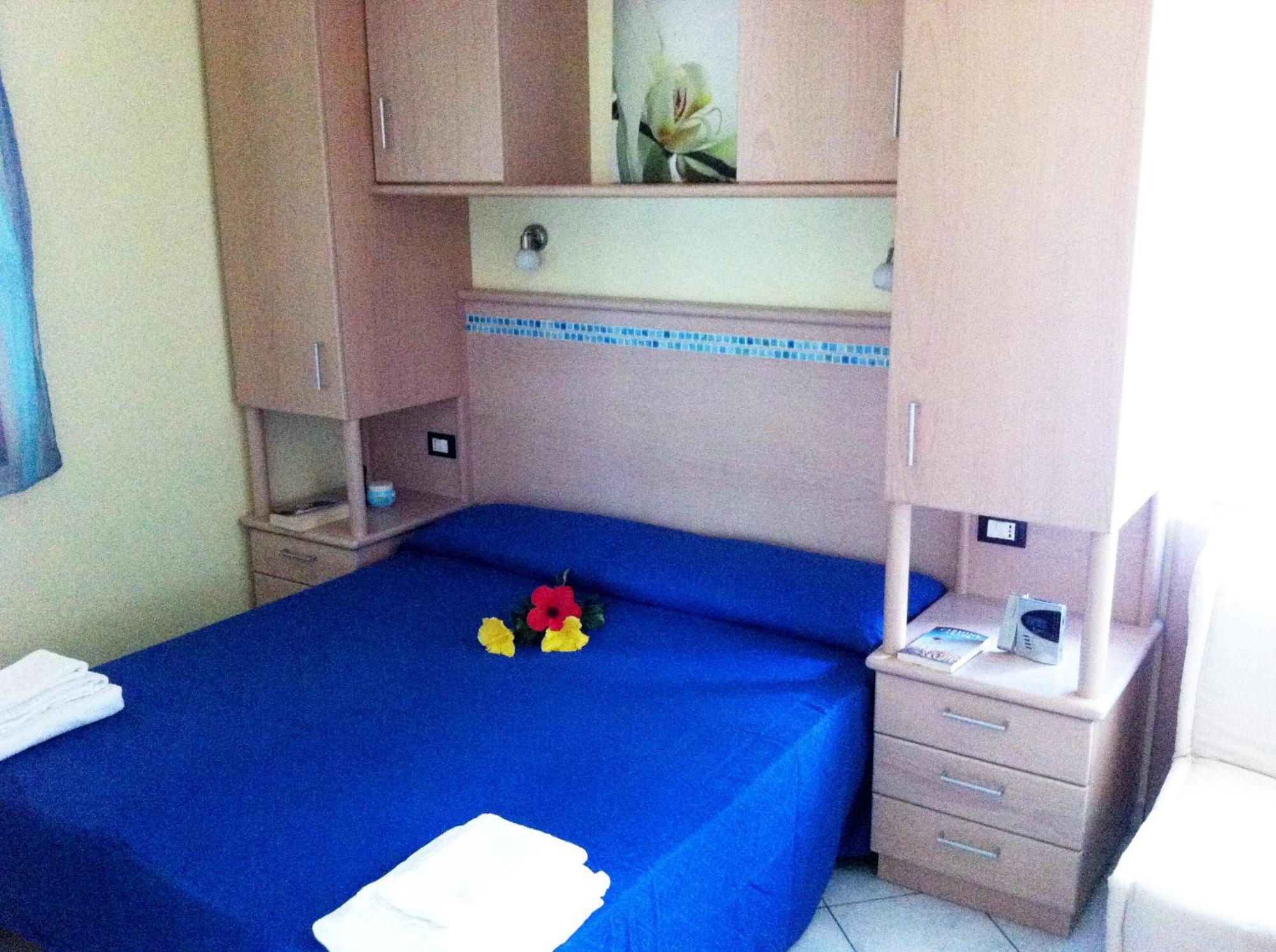 Hotel Residence Riviera Calabra Zambrone Habitación foto